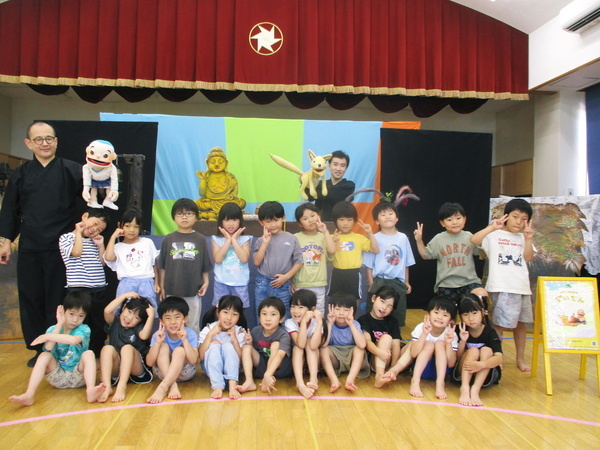3歳以上児~人形劇観劇〜
