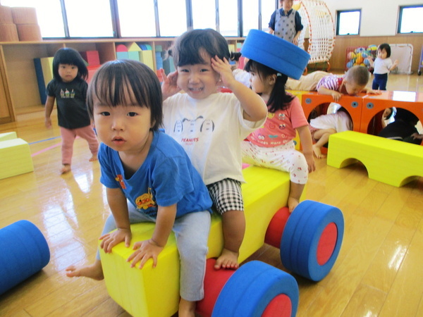 3歳未満児~遊戯室あそび~