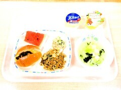 おたのしみ給食　８月_コピー